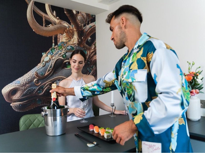 New Experience in Suite: Sushi & Champagne